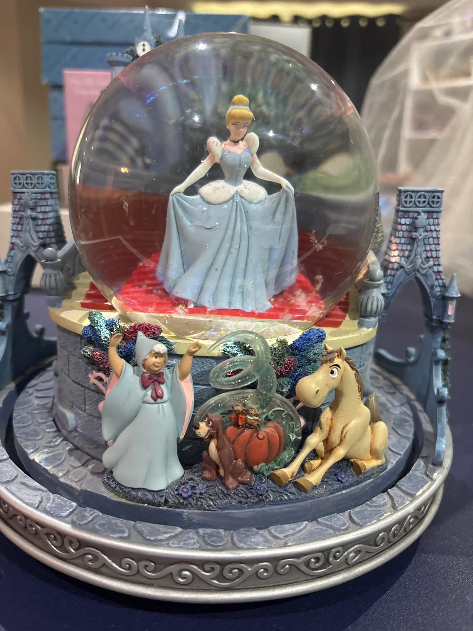 Disney Cinderella Snow Globe - photo 2