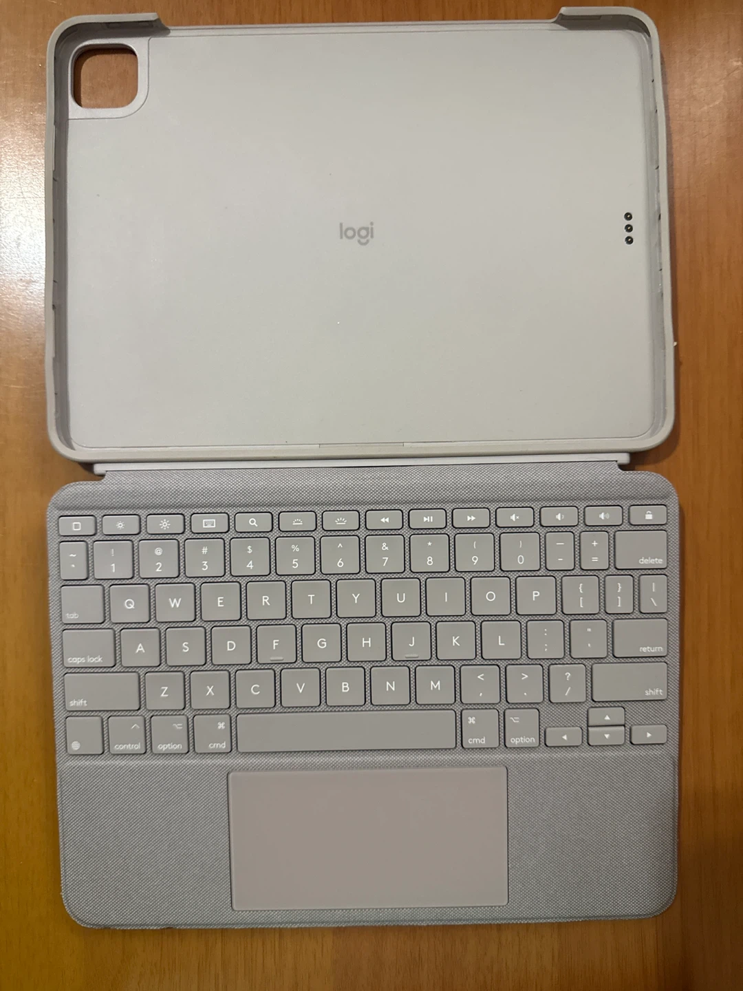Logitech Combo Touch Keyboard Case for iPad Pro 11-inch - photo 2