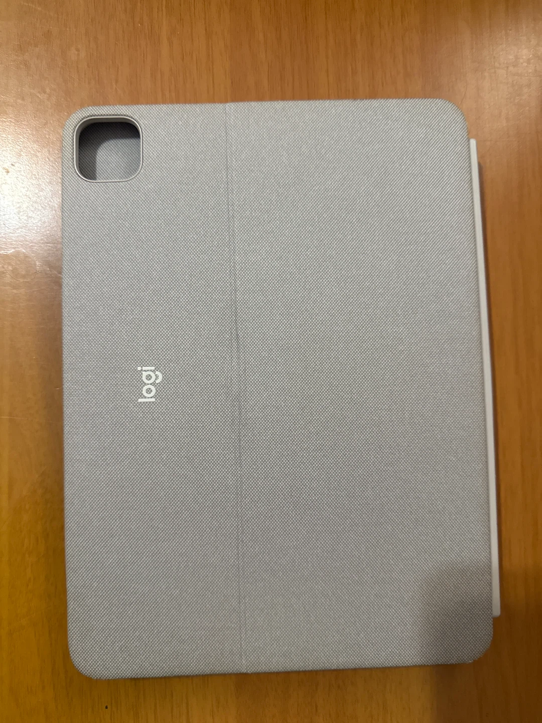 Logitech Combo Touch Keyboard Case for iPad Pro 11-inch - photo 3