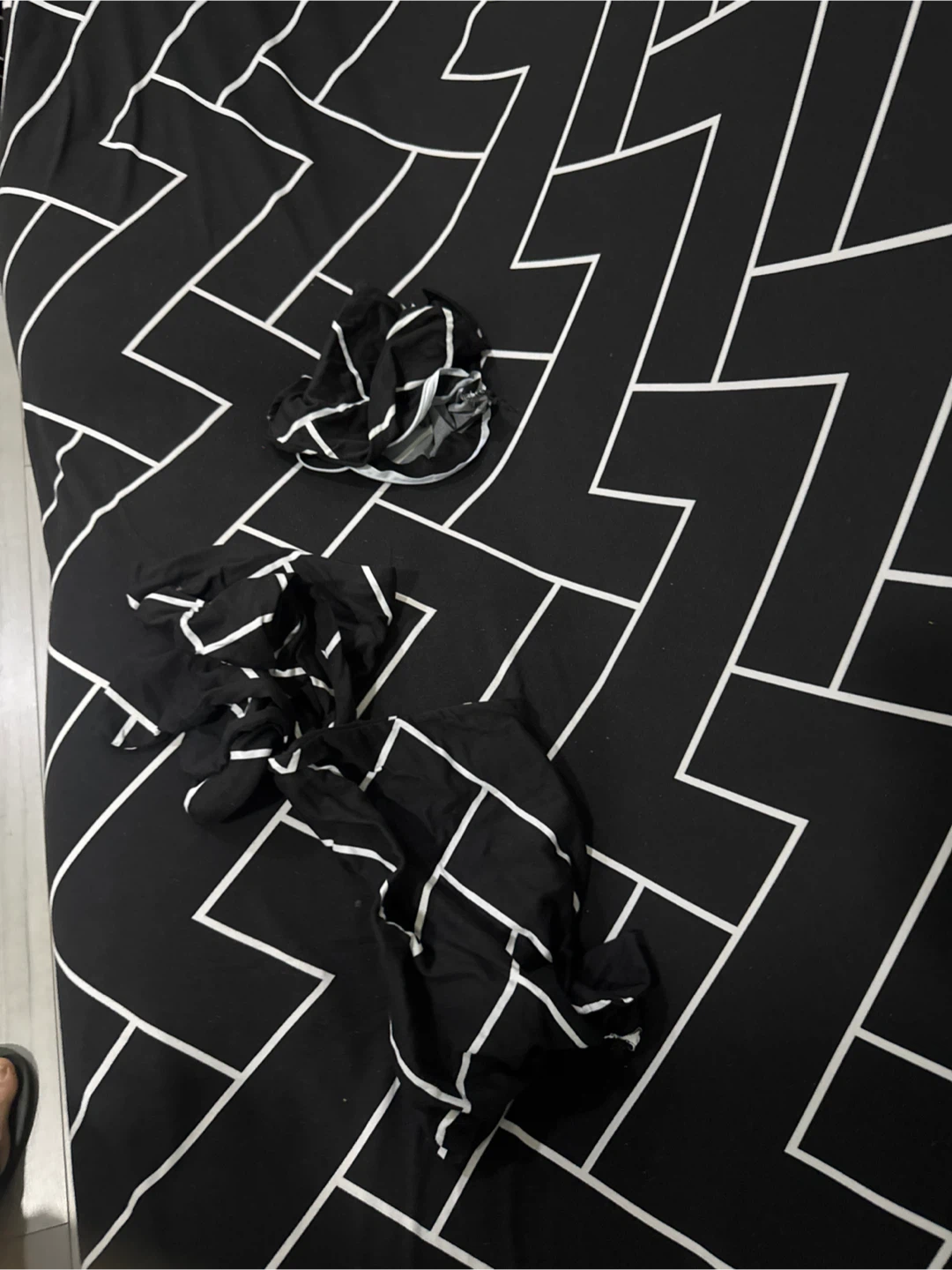 Black Geometric Pattern Sofa Cover - photo 3