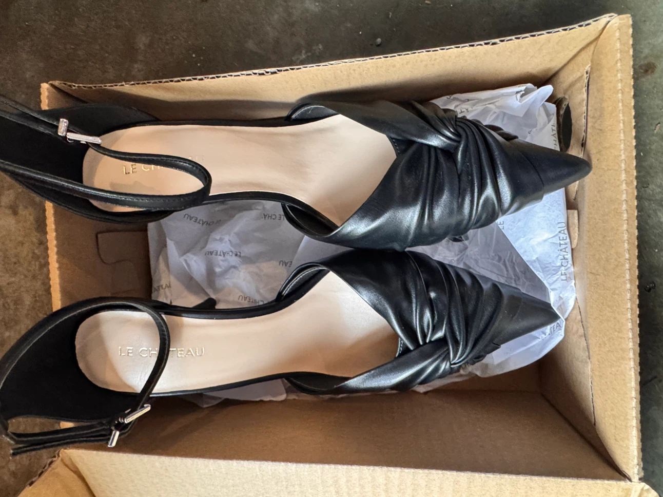 LE CHÂTEAU Black Knot Detail Heels - photo 3