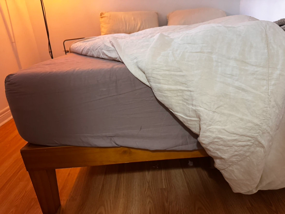 Endy Queen sized mattress & Wooden Bed Frame with Slats - photo 3