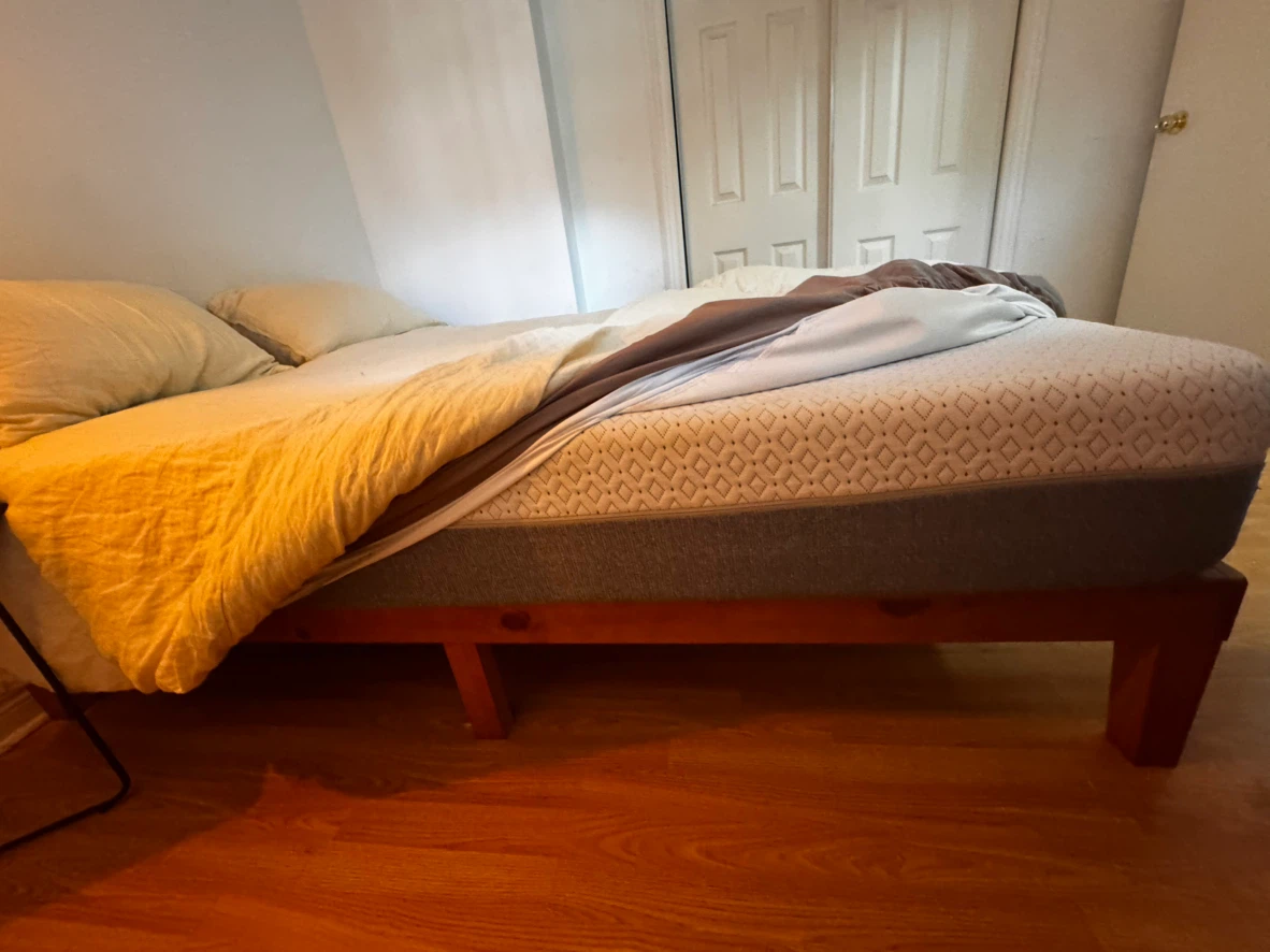 Endy Queen sized mattress & Wooden Bed Frame with Slats - photo 5