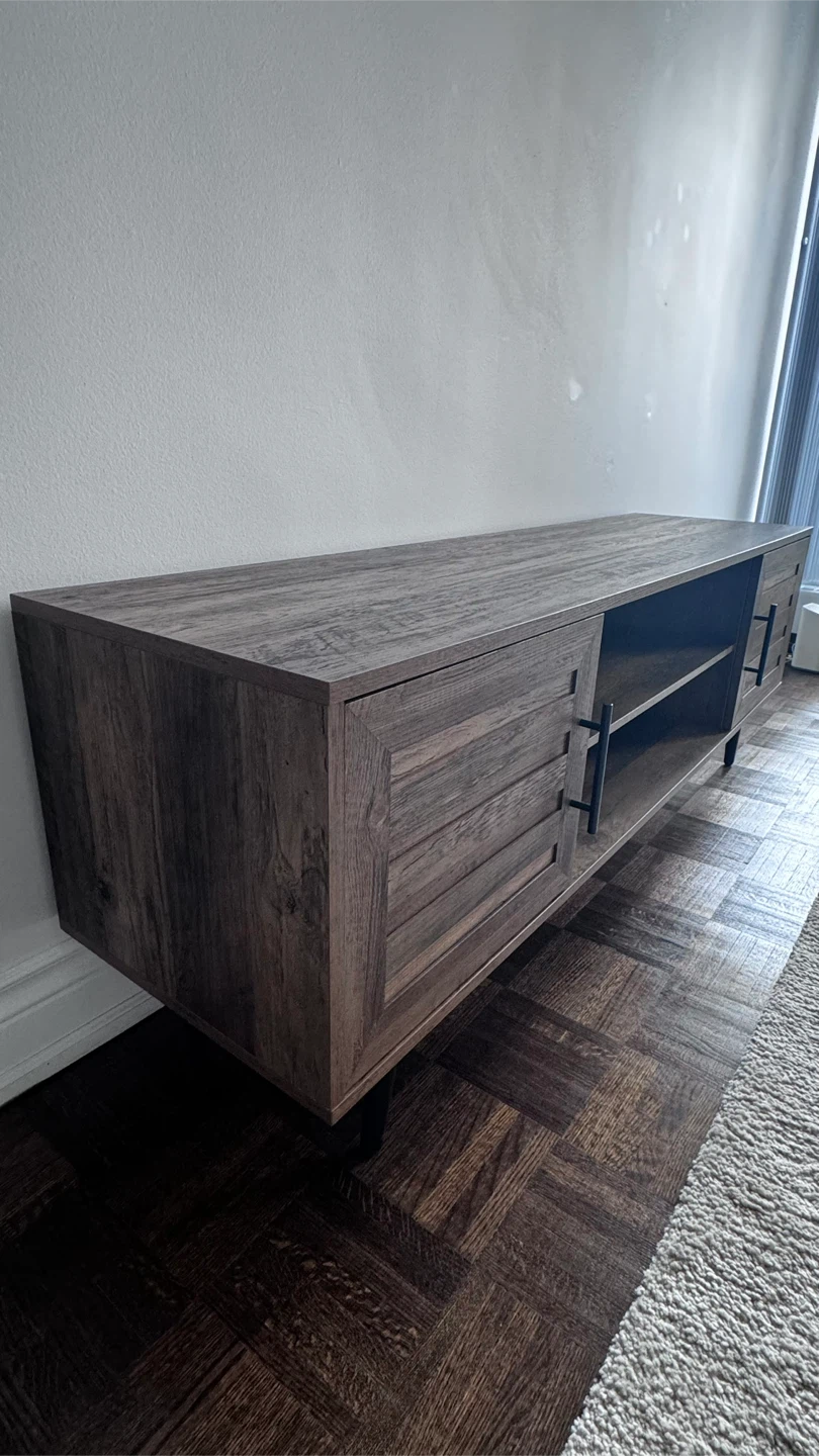 Bryner TV Stand for TVs Up to 70” – Excellent Condition - photo 2