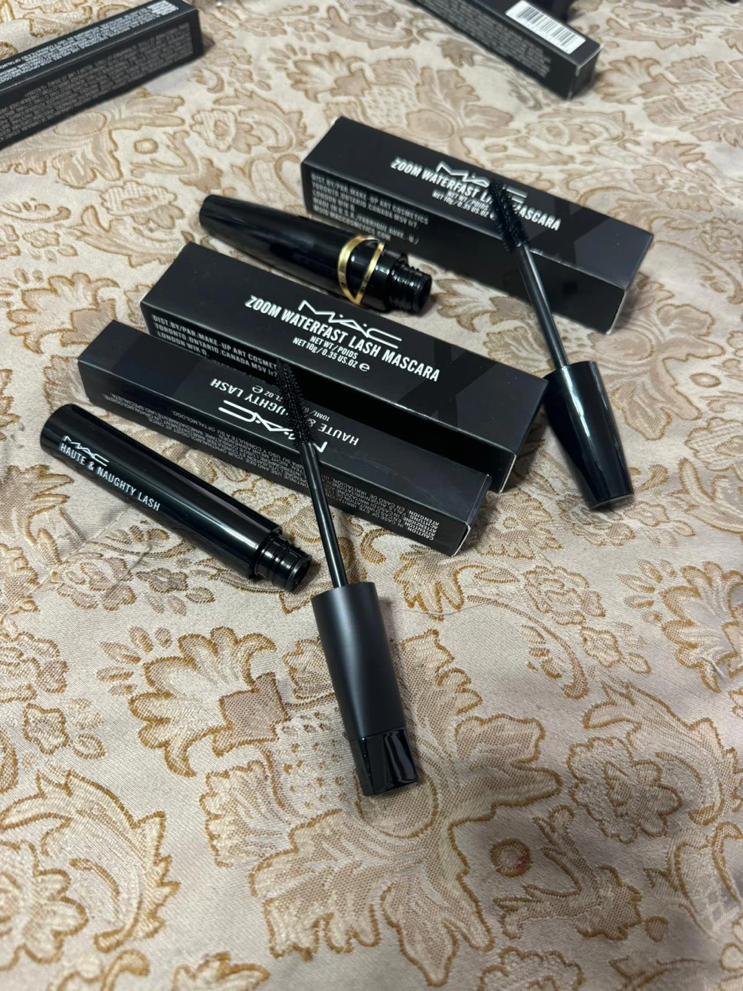 MAC Zoom Waterfast Lash Mascara