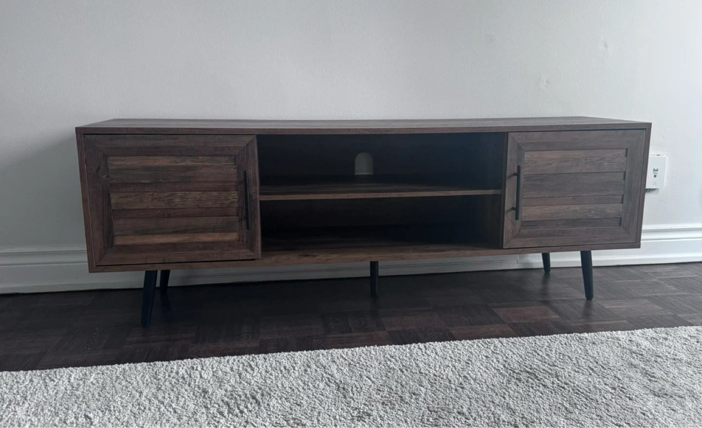 Bryner TV Stand for TVs Up to 70” – Excellent Condition