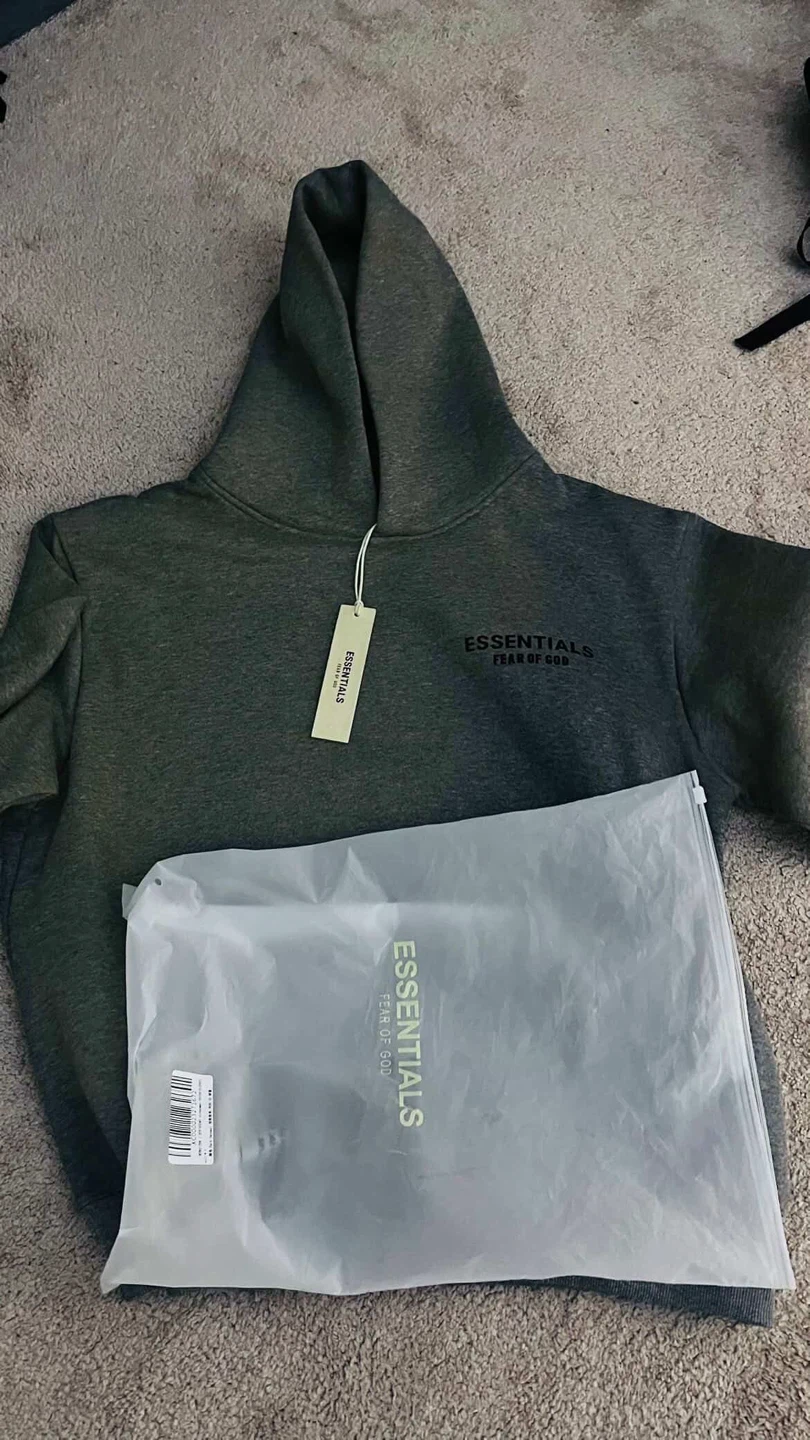 FEAR OF GOD ESSENTIALS