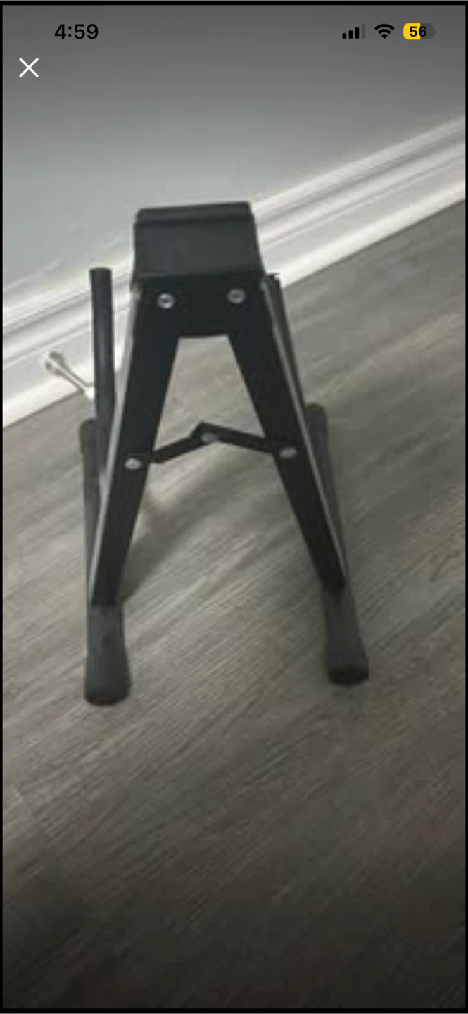Black foldable guitar stand - photo 2