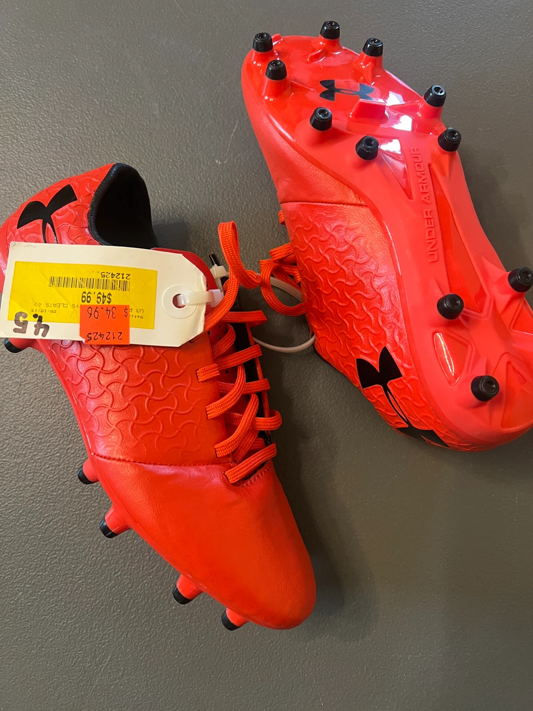 Under Armour Red Soccer Cleats Size 4.5Y - photo 3