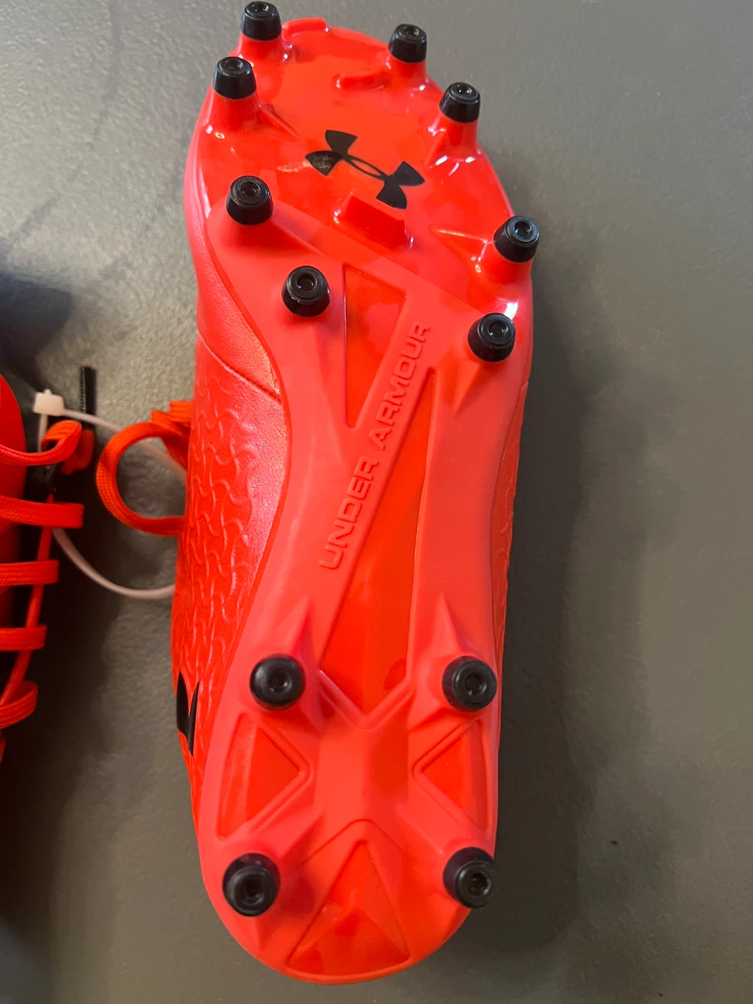 Under Armour Red Soccer Cleats Size 4.5Y - photo 4