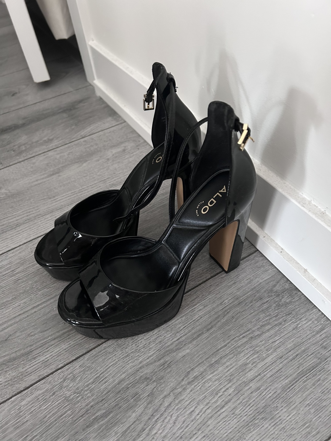 ALDO Black Patent Platform Heels - photo 2