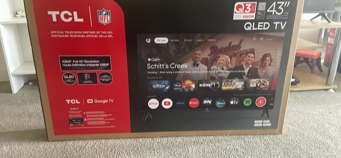 TCL 43" QLED 4K UHD Smart TV