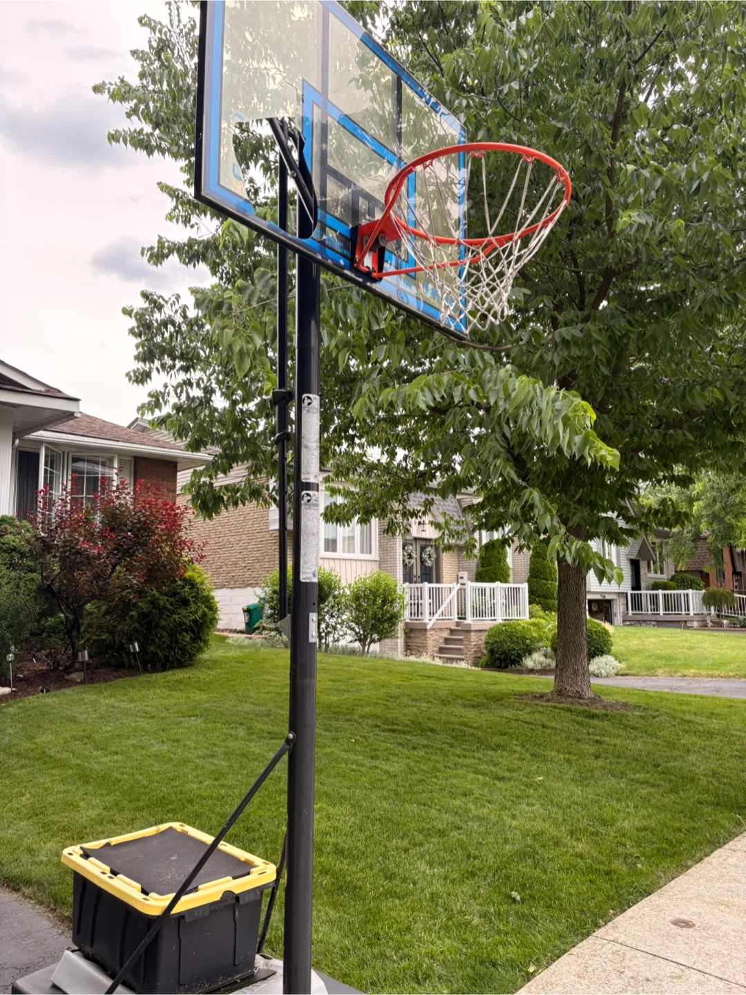 portable Spalding NBA adjustable hight 8-10’