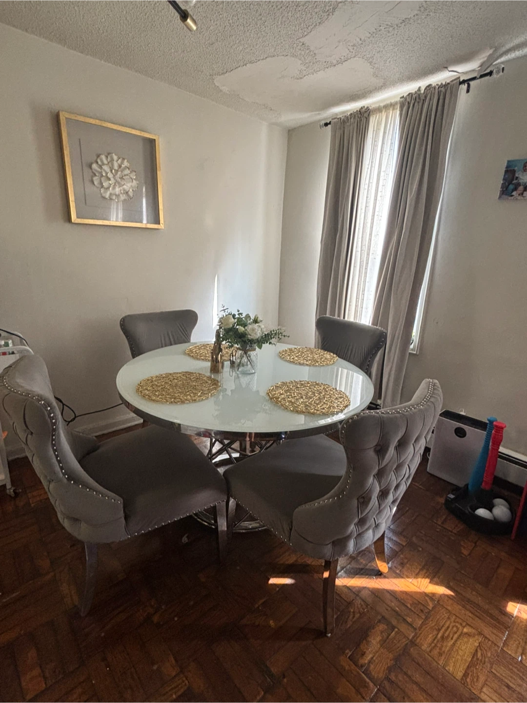 Round Dining Table and Chairs Set