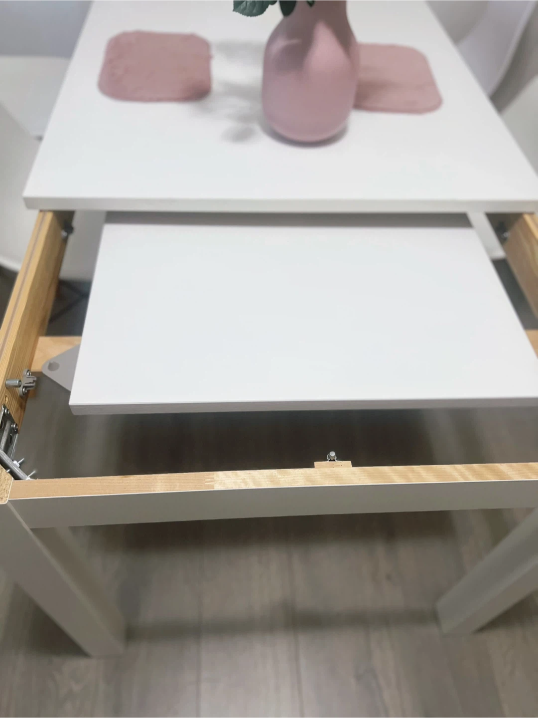 IKEA Extendable Dining Table and 4 Chairs,delivery for a fee - photo 2
