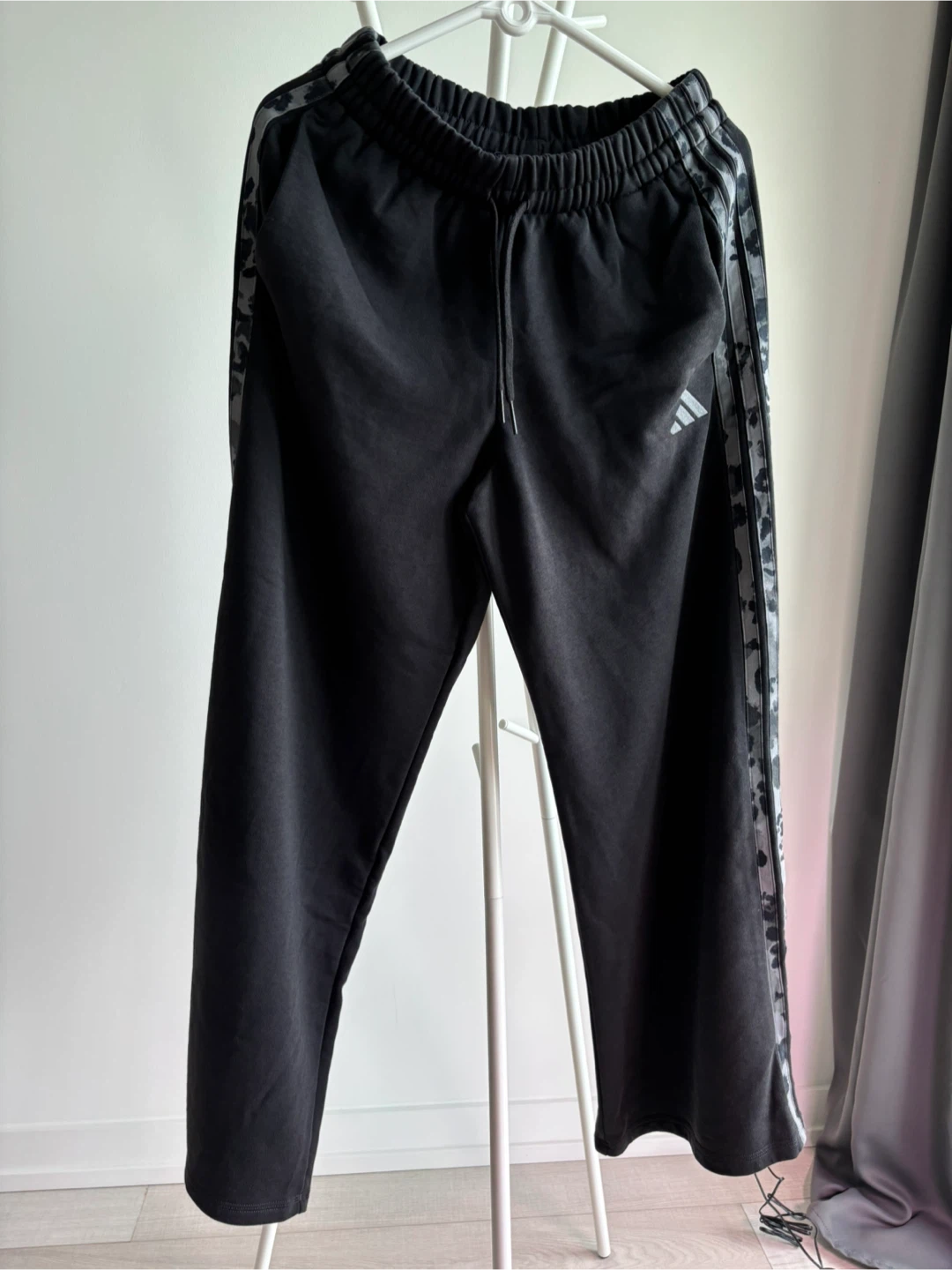 Adidas women wide leg Track Pants Size S