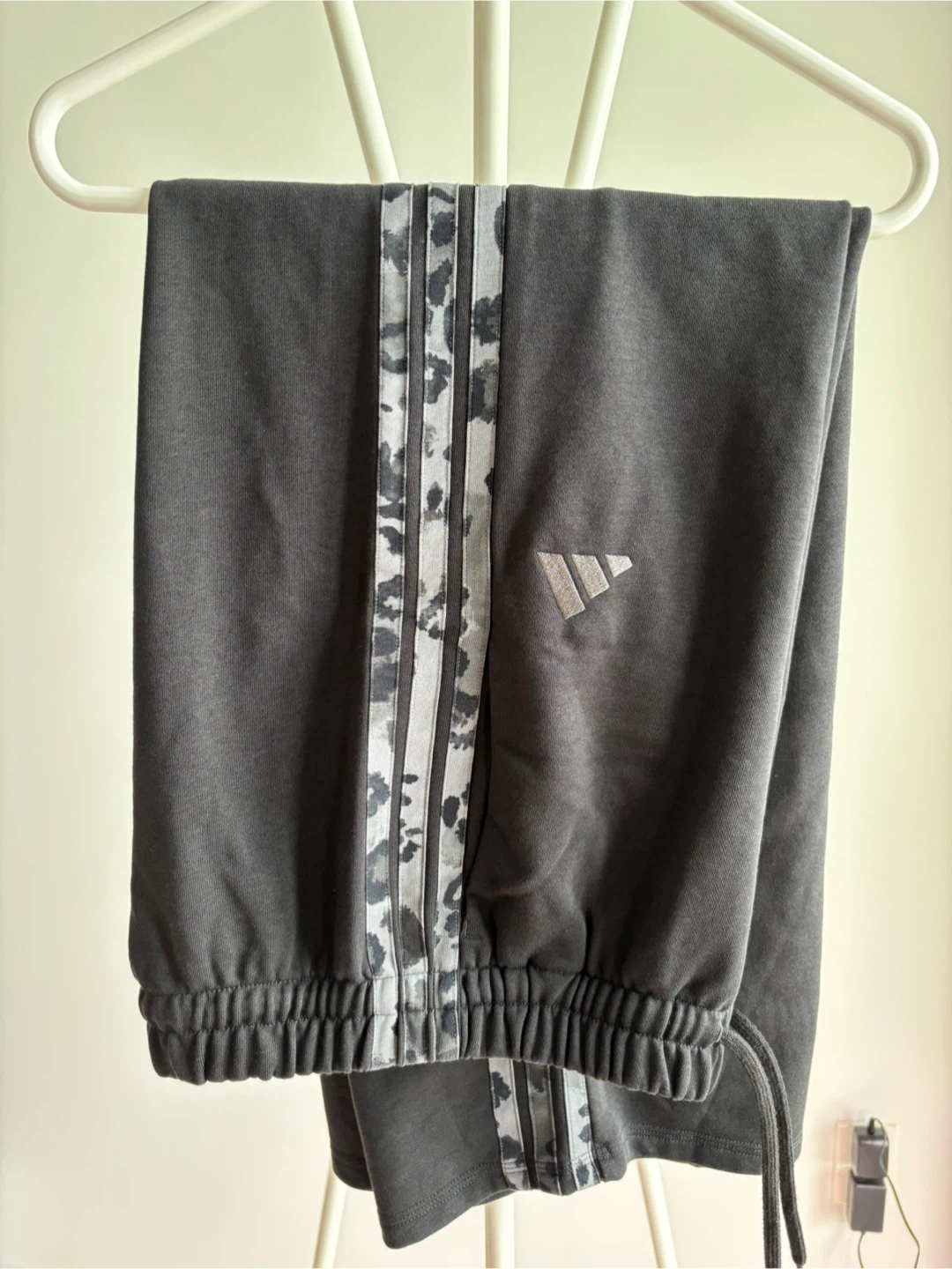 Adidas women wide leg Track Pants Size S - photo 2