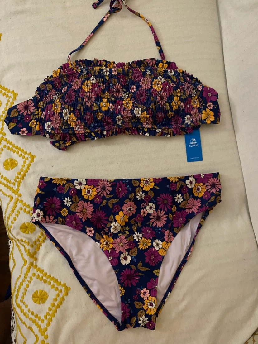 CUPSHE Floral Smocked Bikini Swimsuit