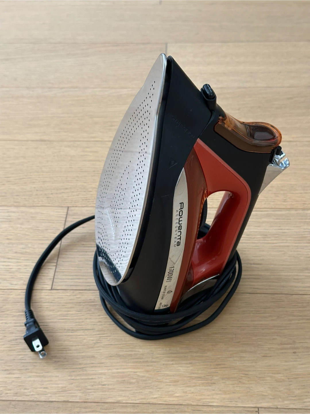 Rowenta 1700W Steam Iron - photo 2