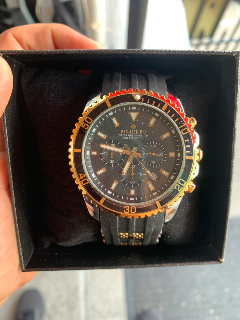 FILIEKEU Water Resistant Watch