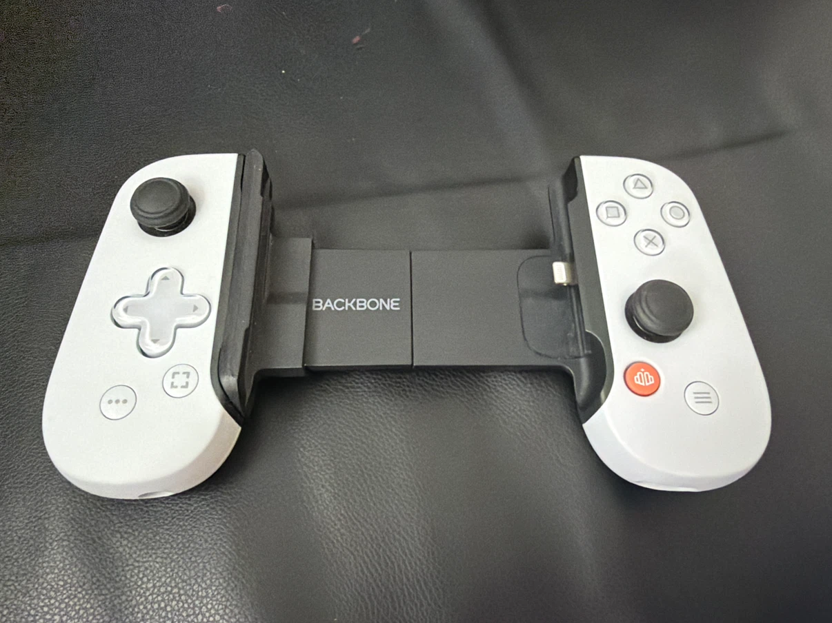 Backbone Controller for iPhone PS Edition