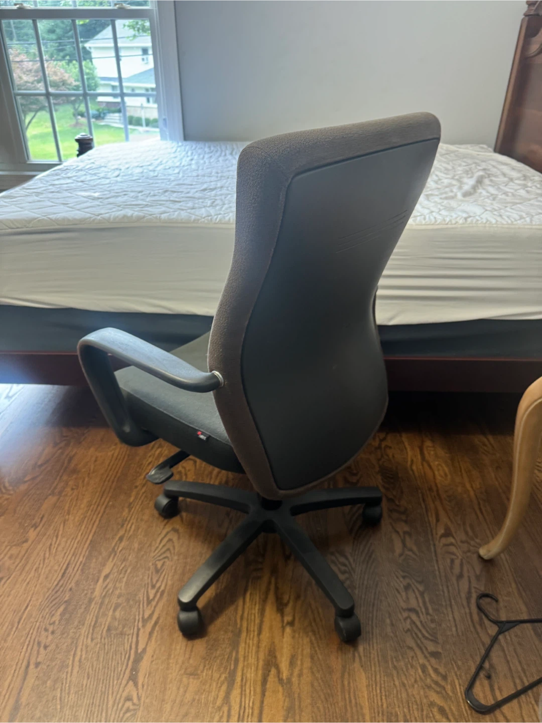 Office Chair - photo 2