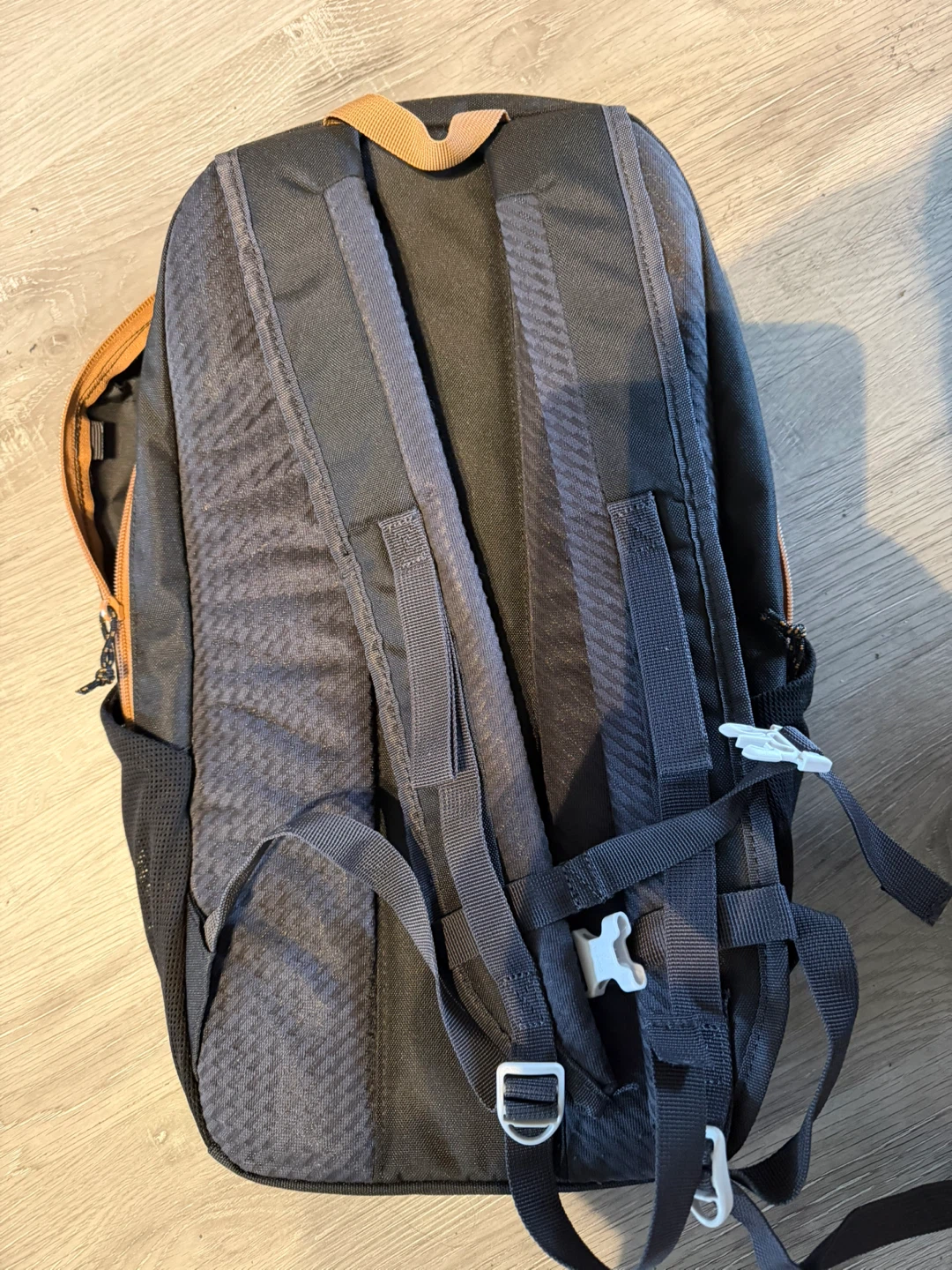 Quechua Black Backpack - photo 2