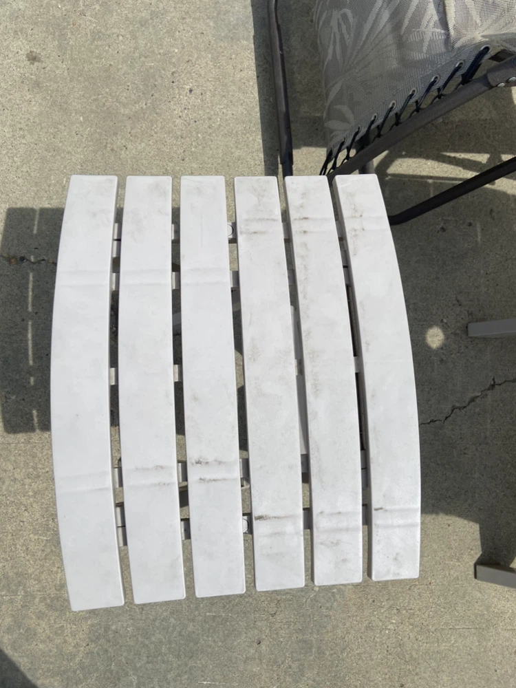 Patio chairs and table - photo 2