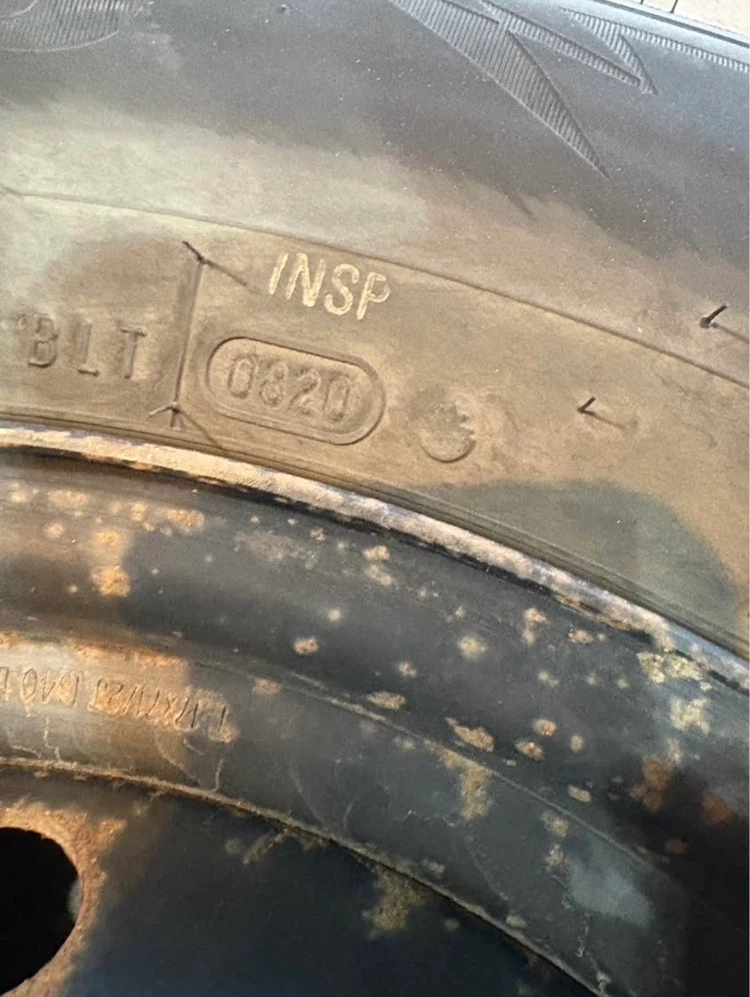 Bridgestone Blizzak LT245/70R17 Tire with Rim - photo 3