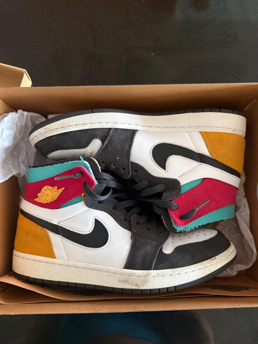 Nike Air Jordan 1 Mid SE "Light Curry" Size 10