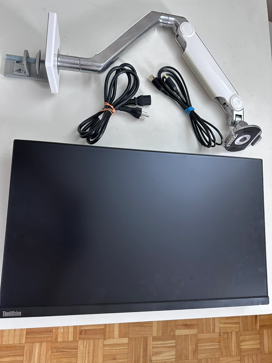 Lenovo ThinkVision Monitor with Arm and Cables - photo 4