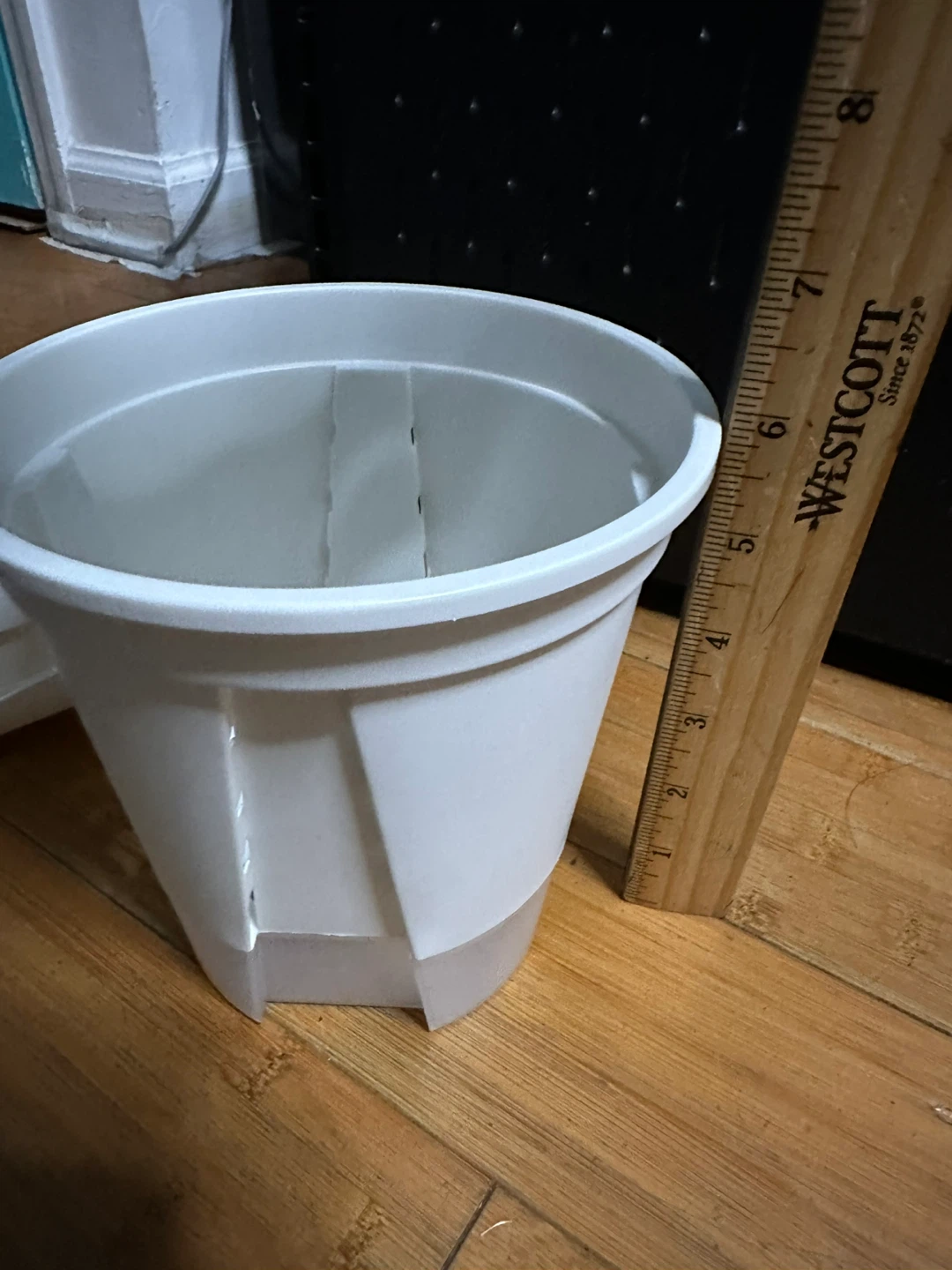 Self Watering Plastic Pot - photo 2