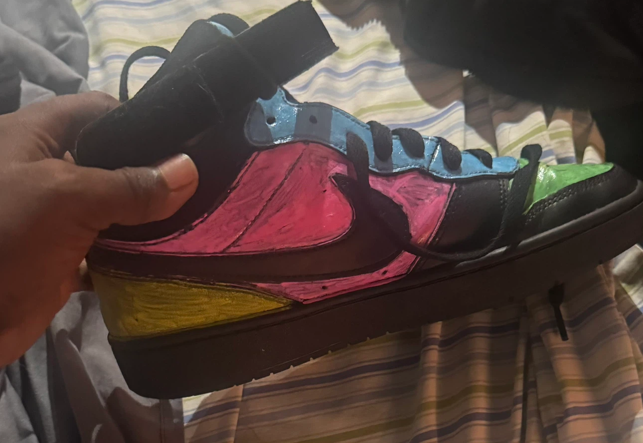 Nike Mid-Top Sneakers