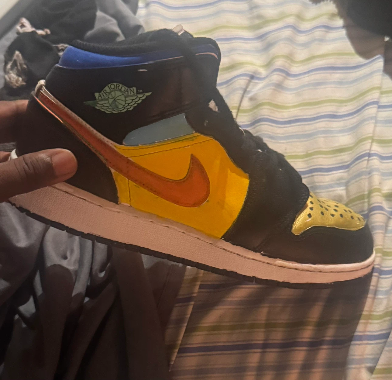Air Jordan 1 Mid Sneakers