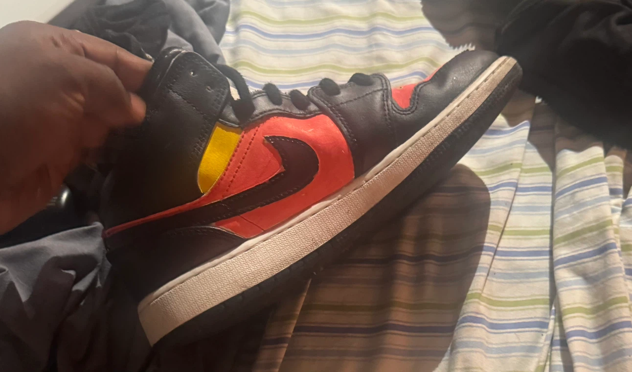 Air Jordan 1 Mid Sneakers - photo 3