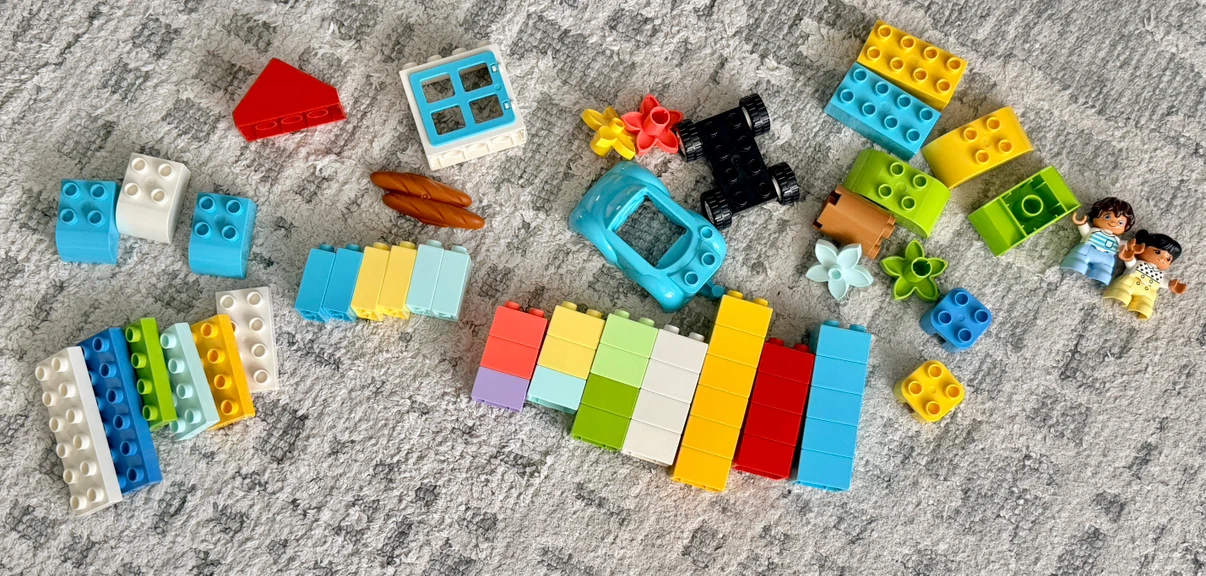 LEGO DUPLO Classic Brick Box Building Set 10913 - photo 3