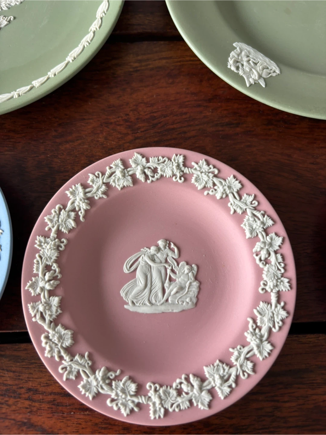 Wedgewood Jasperware Plate Collection - photo 3