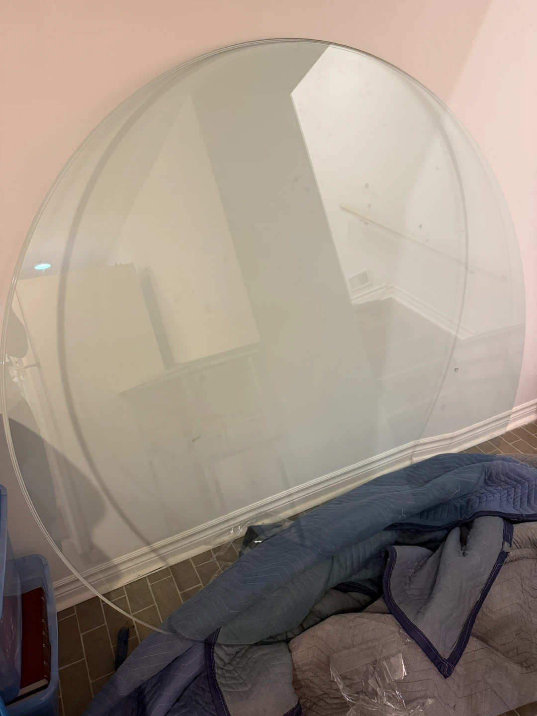 Round Glass Table Top and 8 chairs - photo 3