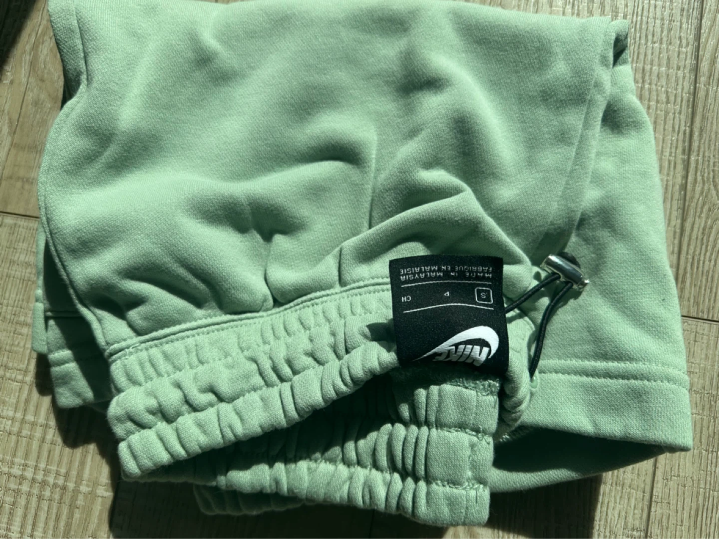 Nike Sweat Shorts and T-Shirt Set - Size S - photo 2