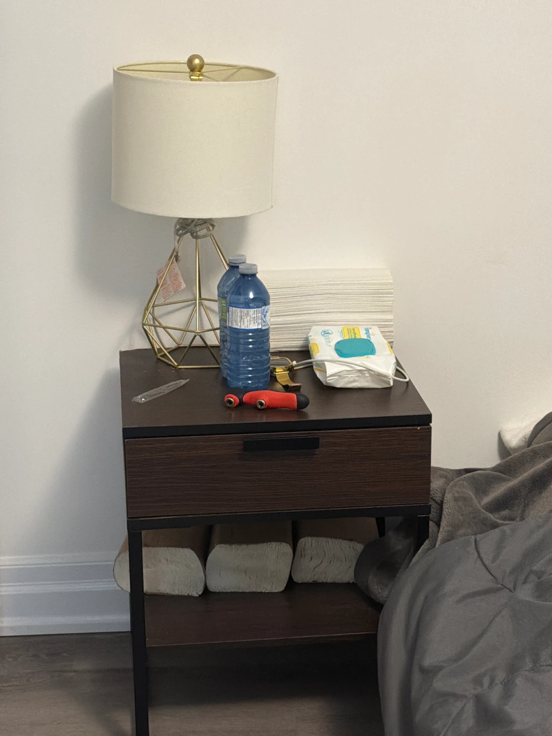 Night stand