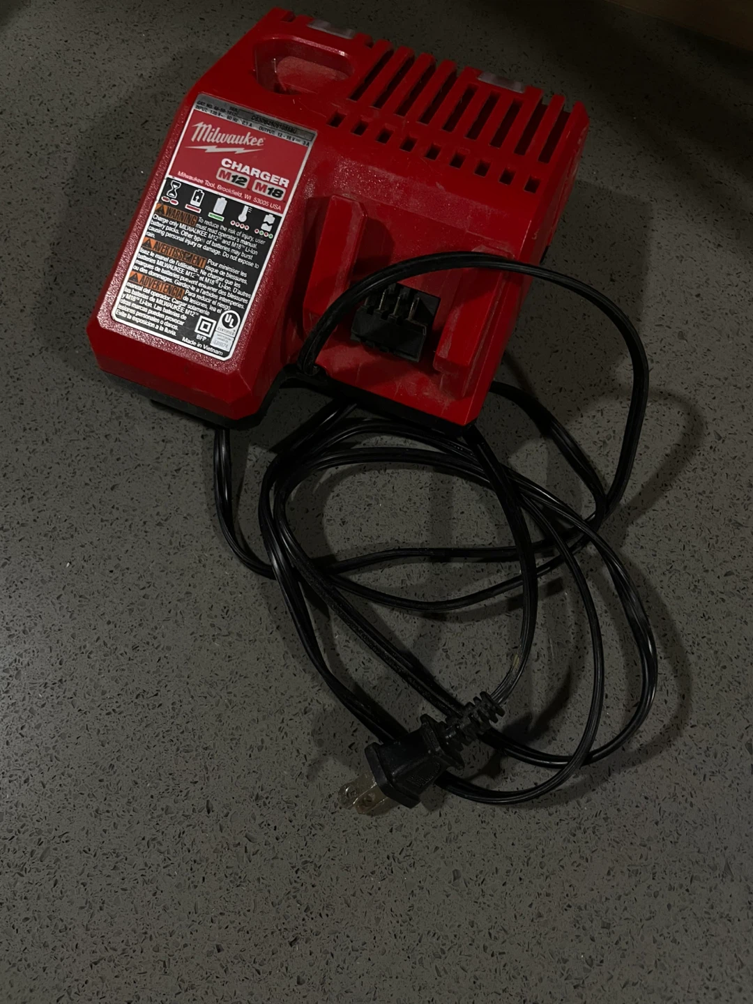 Milwaukee M12 & M18 Battery Charger