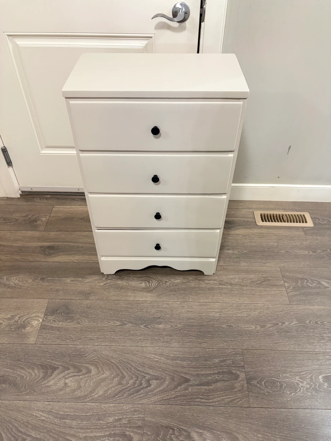 4-Drawer Chest/night stand - photo 2