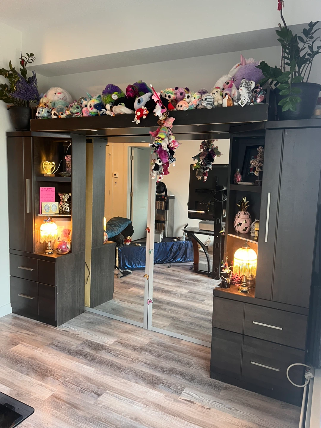 Large Mirrored Wardrobe with Shelving and Drawers - photo 2