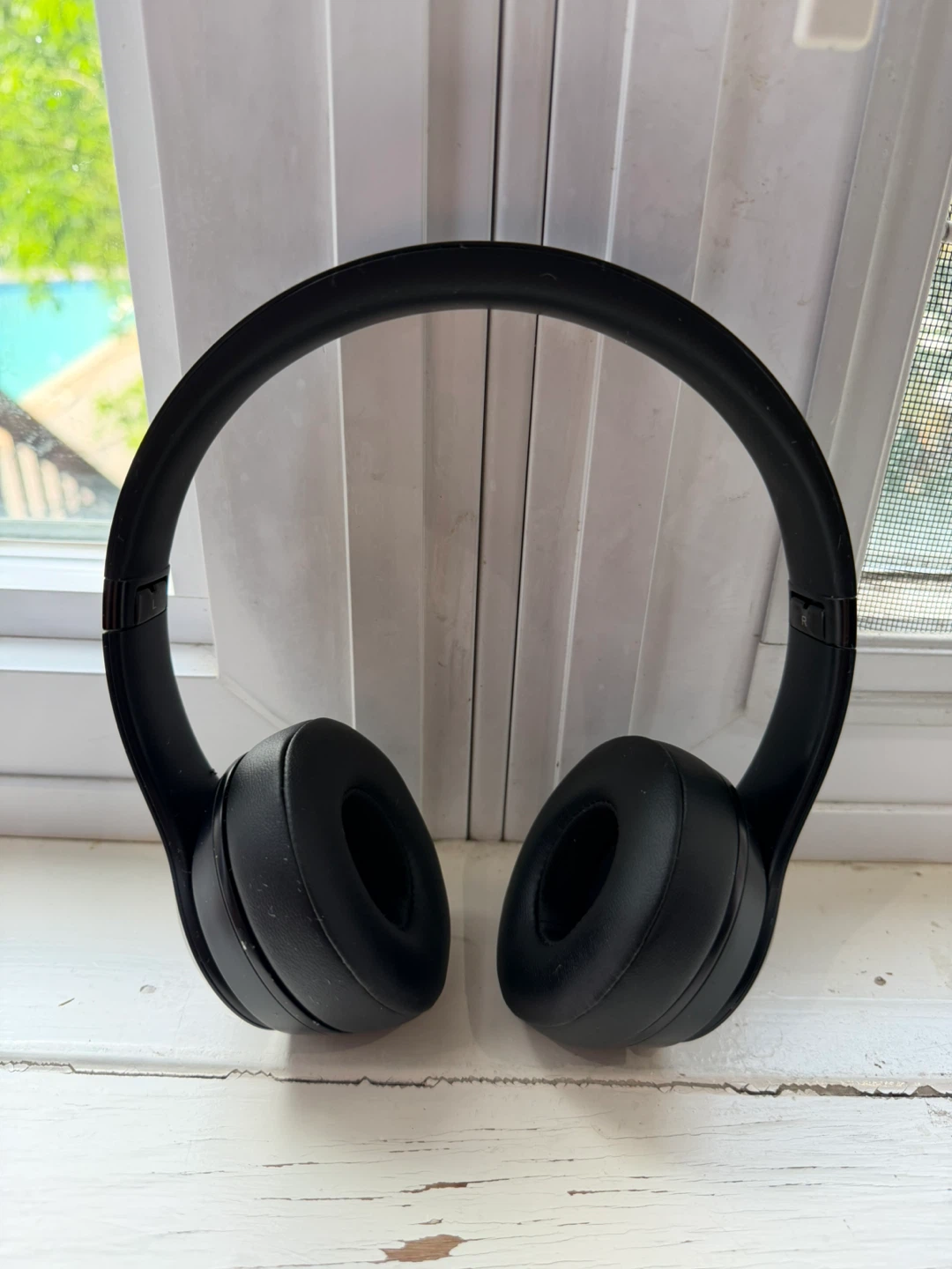 matte black Beats Solo3 Wireless headphones