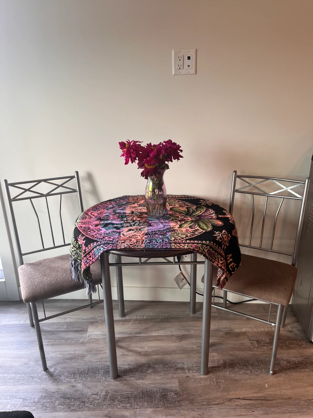 3-Piece Round Dining Table Set with 2 Chairs - photo 2
