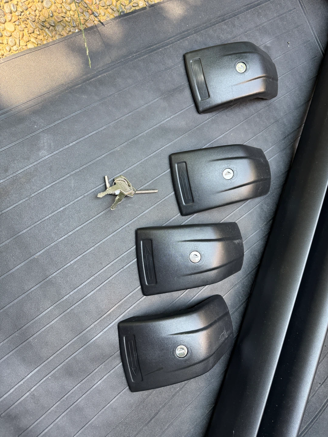 Mitsubishi Outlander Roof Rack Cross Bars - photo 3