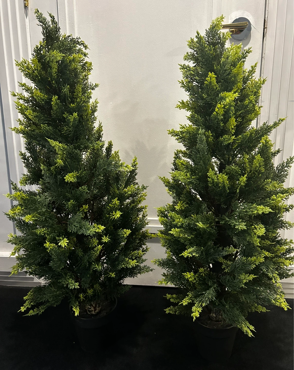 2 Artificial Cedar Trees (85 cm)