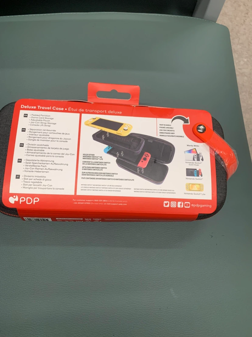 PDP Deluxe Travel Case for Nintendo Switch 672-975-5756