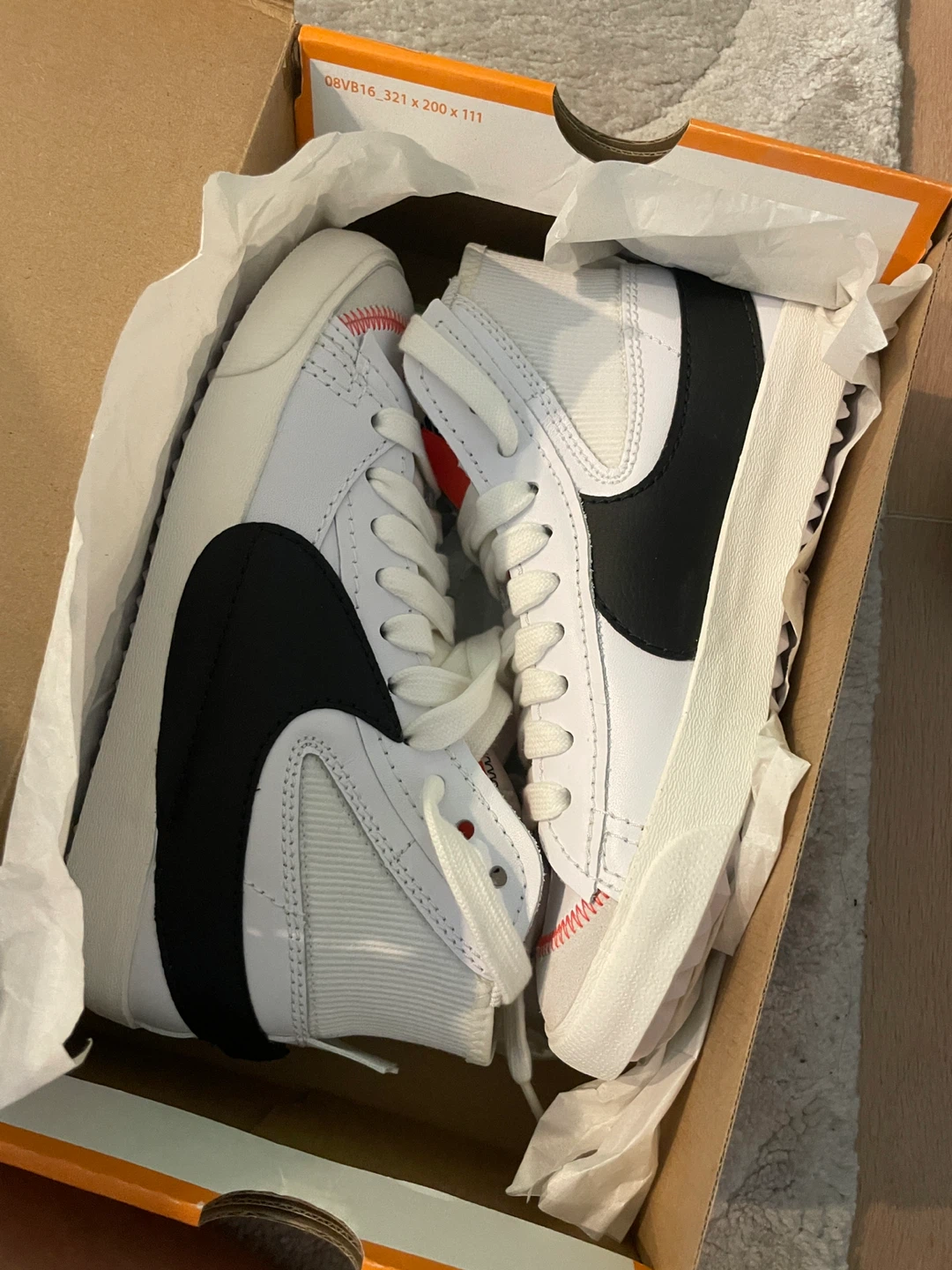 NIKE BLAZER MID ‘77 JUMBO SHOES
