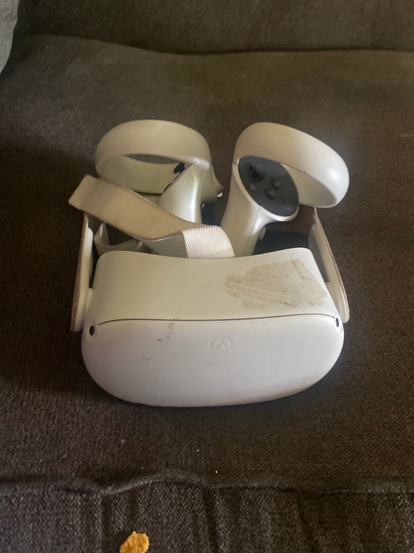 Meta Quest 2 VR Headset with Controllers - photo 2